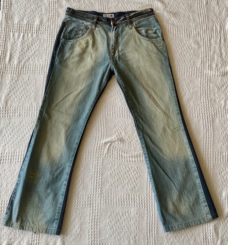 Lot 191: Y2K Tommy Hilfiger Hybrid Flared Jeans W33 L30 — Denim & Corduroy